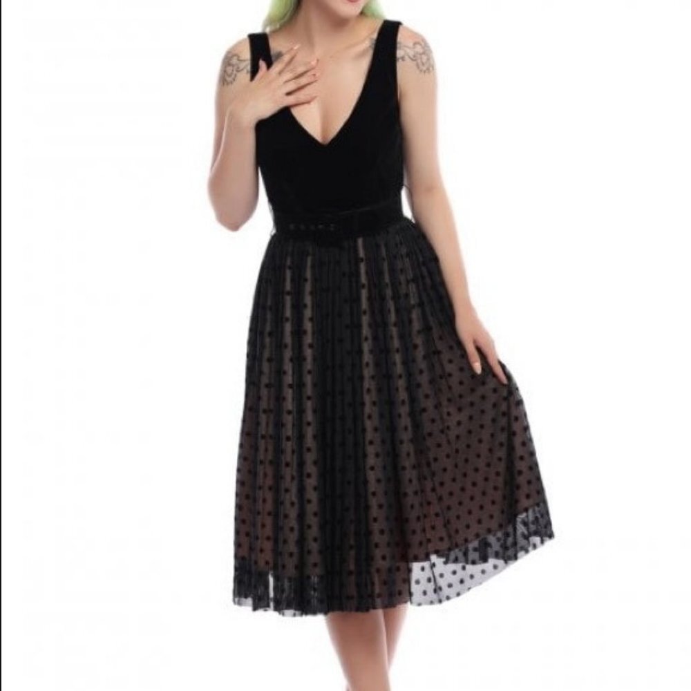 Collectif Vintage Lotte Black Polka Dot Swing Dress— UK 18 (2X/1X)—includes belt